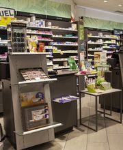 Pharmacie-Amavita-Coop-Moutier-caissier