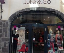Julie et les Autres image 1