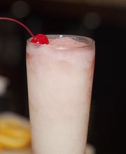 Full bar with speciality cocktails