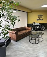 Motor's Garage image 3