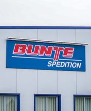 Werbetafeln für Fassadenwerbung