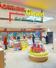 Aussenansicht der Apotheke Gievert im Carolinenhof