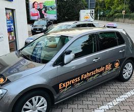 Fahrschulauto der Fahrschule Bär Markdorf - professionelle Führerscheinausbildung für PKW & Motorrad in der Bodensee-Region rund um Friedrichshafen.