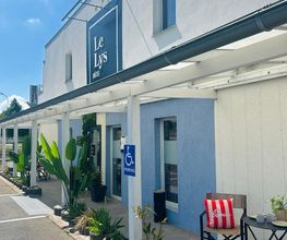 Le Lys Hotel image 4