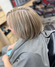 Fantastic Sams Cut & Color image 18