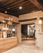 Castel de Très Girard image 14