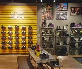 Dr. Martens image 9