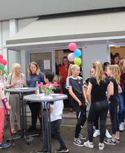 Feier vor der Tanzschule - Tanz im Hof Pavlina Cerna | Tanzschule in Essen