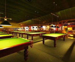 BOWLING-BAHN Bild 9