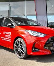 Toyota Chartres Automobile - Car Lovers image 9