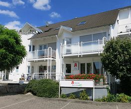 Aussenansicht der Ahorn-Apotheke