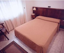 HOSTAL-LINAR2.JPG