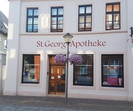 Aussenansicht der St. Georg-Apotheke