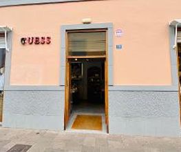 GUESS imagen 2