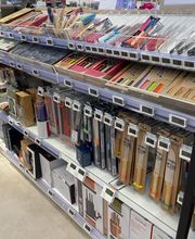 Toues les grandes marques de coutellerie sont chez boulanger champniers !LAGUIOLE  , Dubosc , Zwilling , EssentielB , Le couteau du Chef ,Lily Cook , Joseph Joseph, Wismer ,Opinel...........