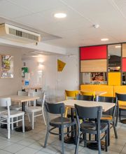 B&B HOTEL Amiens Longueau image 10