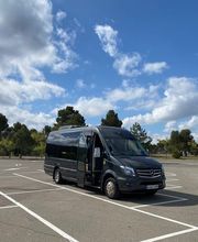 Fleet and Goo Minibus imagen 12