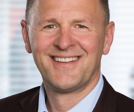 ERGO Versicherung Mark Jonekeit Bild 1