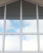 Caz' Protect image 8