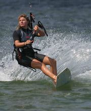 BOOSTER-KITE image 1