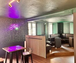 First Bar Bild 2