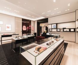 CHANEL image 7