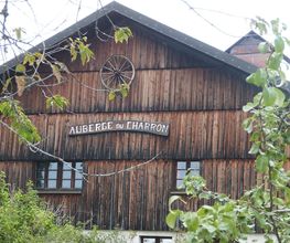 Auberge Du Charron image 1
