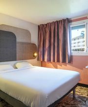 B&B HOTEL Marseille Parc Chanot image 1