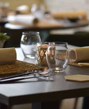 Restaurant logan laug image 3