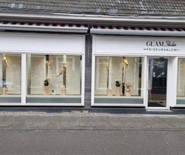 GLAM Studio Friseursalon Bild 1