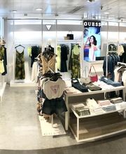 GUESS imagen 1