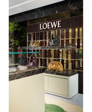 LOEWE La Rinascente Milan - Accessories immagine 2
