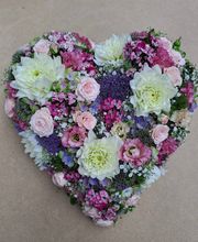 hollenstein blumengarten ag-Blumenshop-Gärtnerei-Gartenbau-Unterhalt-Grabpflege Bild 8