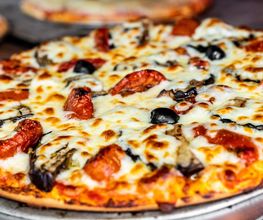 Royal Pizza image 11