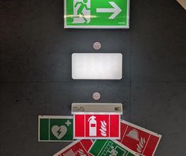 Wartung und Montage Sicherheitsbeleuchtung