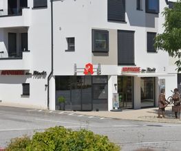 Aussenansicht der Apotheke am Markt Deckenpfronn