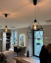 Claudia Schneider Hairstyle