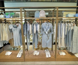 GUESS imagen 9