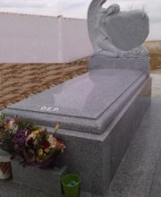 miguel-y-jorge-cebrian-funerario-03.jpg