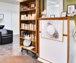 Federleicht Salon Bild 3