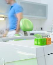 dr. med. dent. Nyffeler Tino Dr. - Studio Medico Dentistico Bild 7