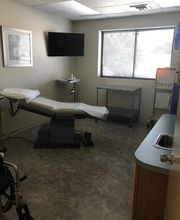 Center for Vein Restoration | Dr. Duc Le image 16
