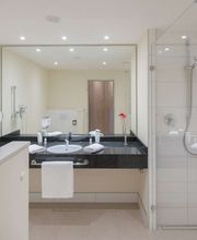 Guest room bath