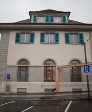 ausserhalb-amavita-apotheke-im-bahnhof-thun