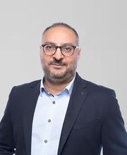 HanseMerkur Stuttgart Regional-Geschäftsstelle Deniz Pektas Bild 2