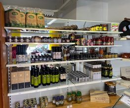 La Bodega Wein & Delikatessen