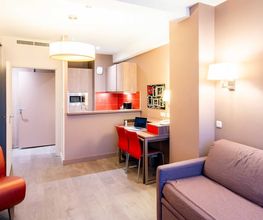 B&B HOME Caen Centre Gare image 12
