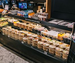 Junge Die Bäckerei. Bild 8