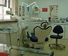 centro-dental-san-anton-consultorio-odontologico-02.jpg