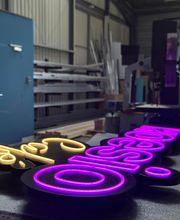 SIGNES DISTINCTIFS image 12